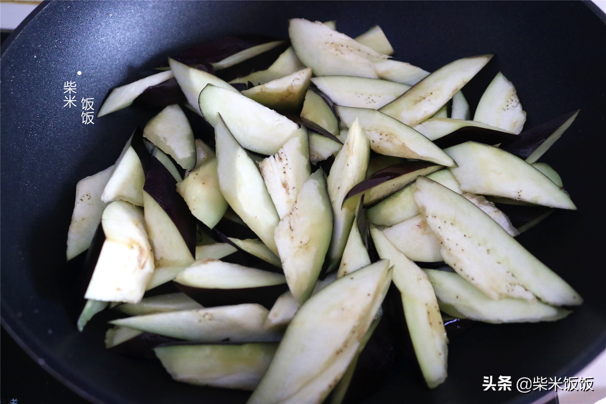 茄子的做法怎么做好吃又简单（美味茄子做法详解）