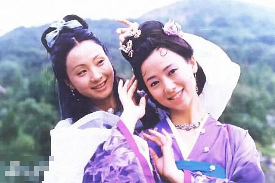 脱下的衣服难穿上！6位一脱成名的女星，无尽的争议下好多已息影