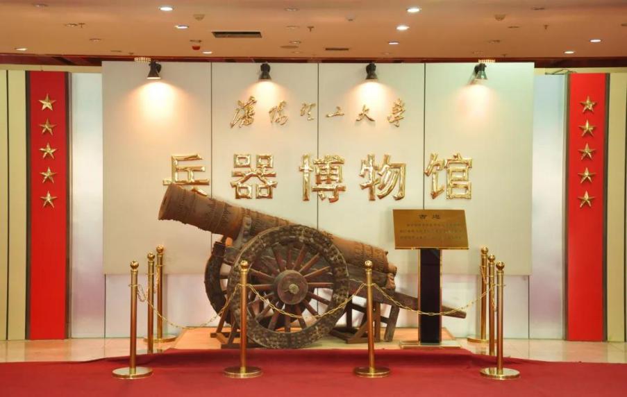 院士亲笔题名！中国第一颗人造卫星备用星，竟藏身于辽宁这所高校！