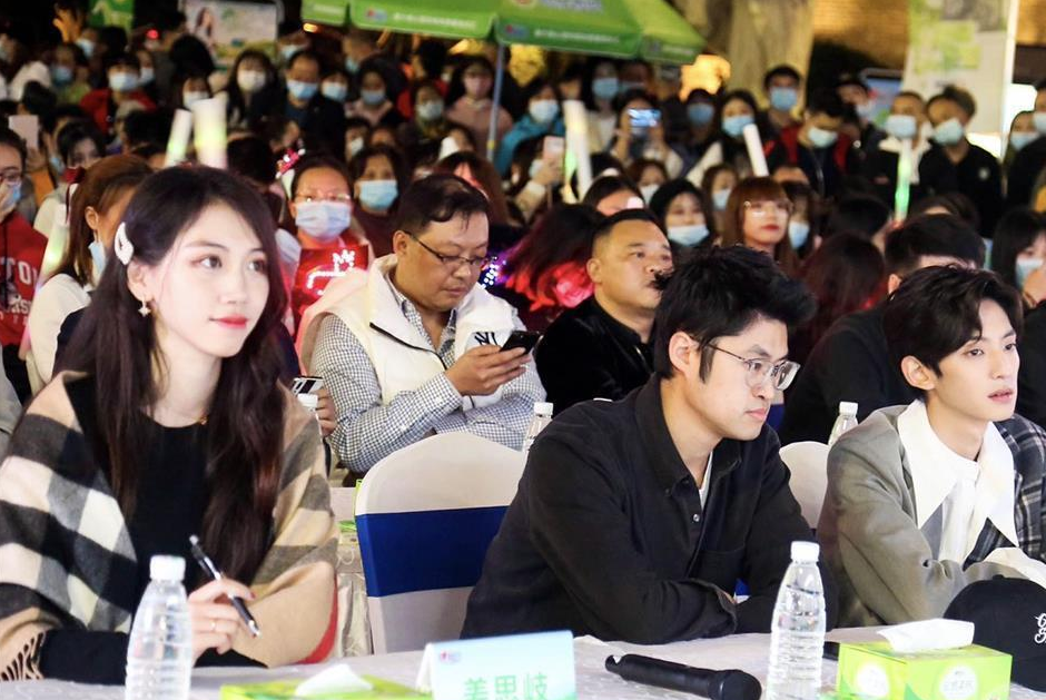 华师大理科学姐，获得“世界小姐”中国冠军，曾隐瞒父母参加艺考