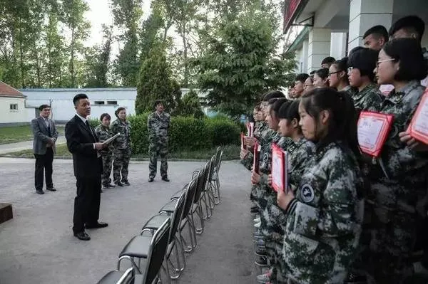 请告诉孩子:读书才是最容易走的那条路