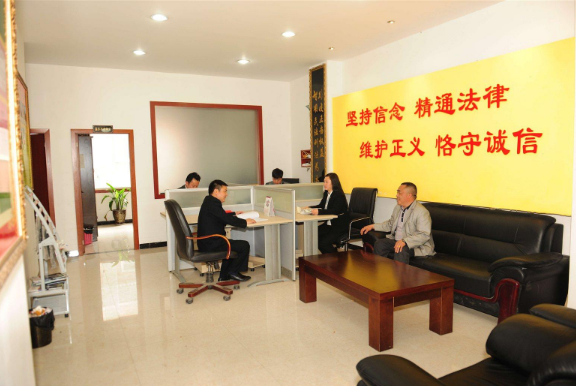 2022考研择校，法律类高校排名，北大稳居第一，清华位列第三