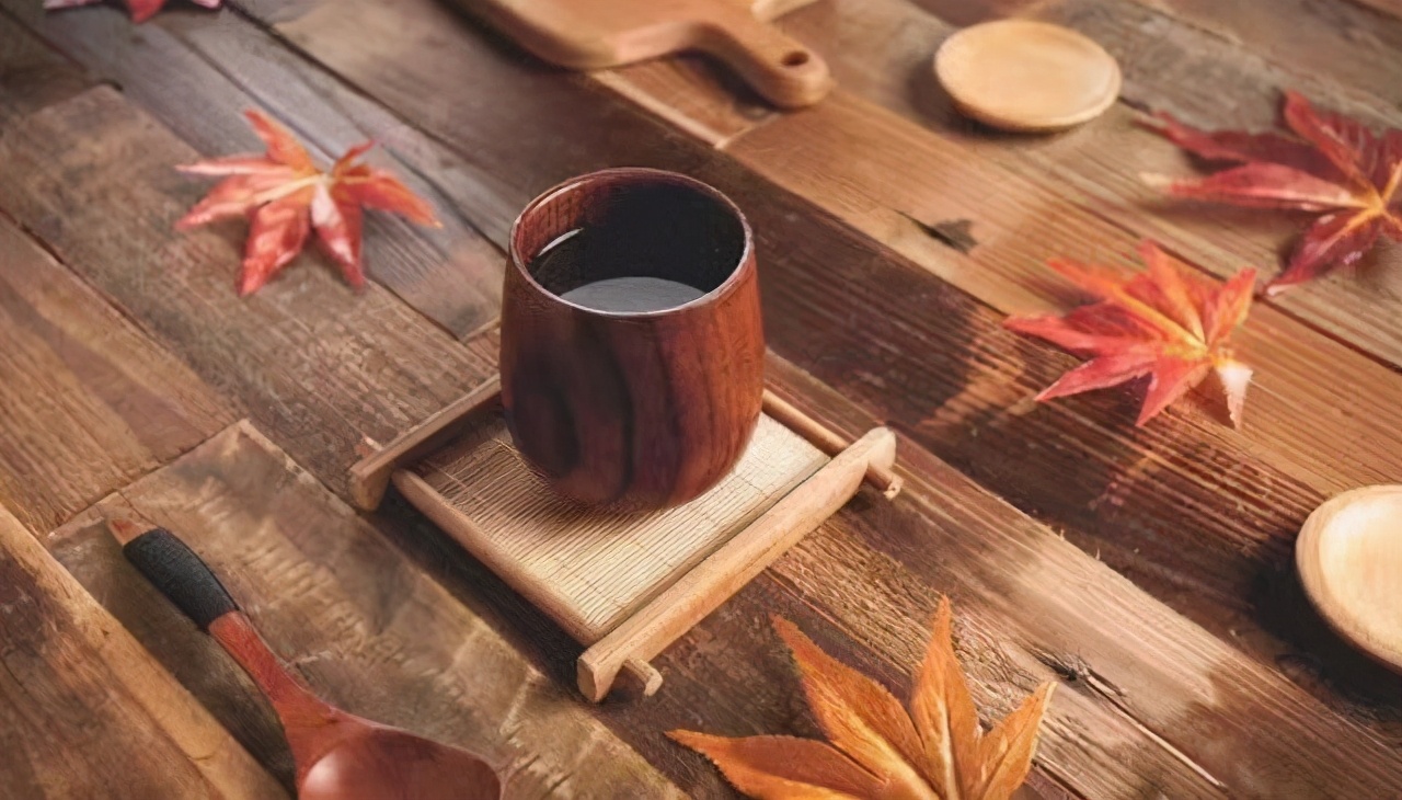 人生“三不”：不与小人计较，不被烦事所扰，不向命运屈服