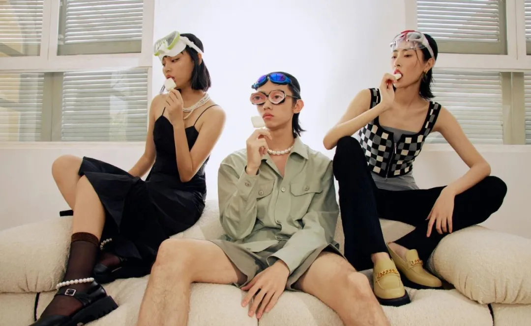 西班牙快时尚品牌ZARA，为何年收入能突破50亿？背后有何魔力？