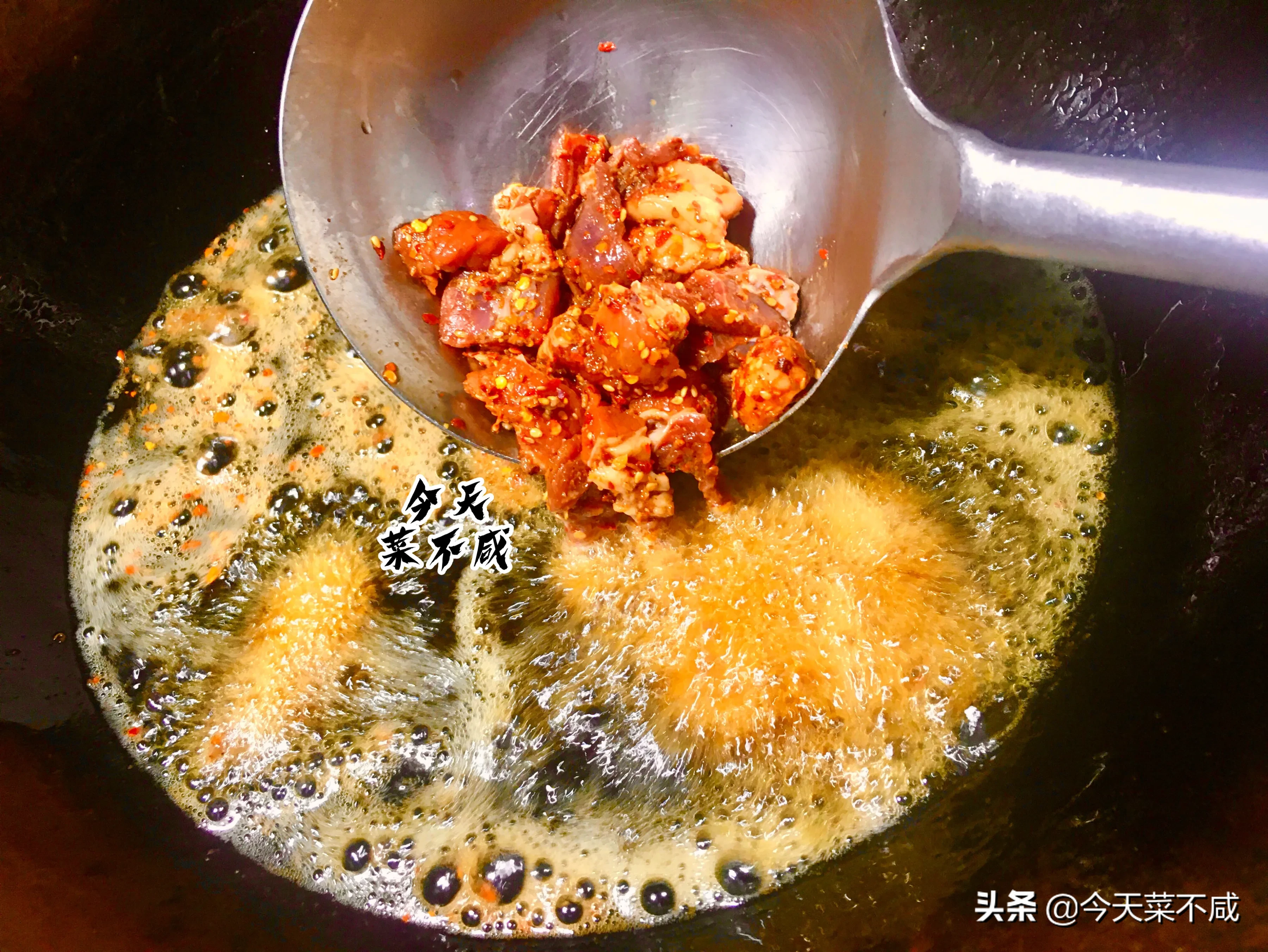 炸牛肉条怎么做酥脆好吃（干炸肥牛做法教程）