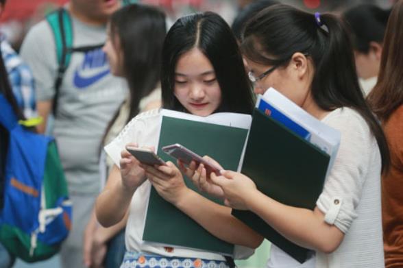 2021准大一新生须了解，录取通知书中的银行卡，还有这么大的作用