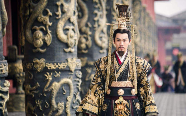 还原荆轲刺秦王的真相，一个令人啼笑皆非的历史笑话