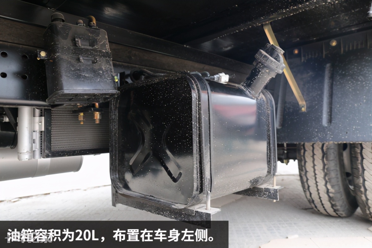 油气两用还带奔驰大屏！轿卡之王锐航X1升级改款震撼上市