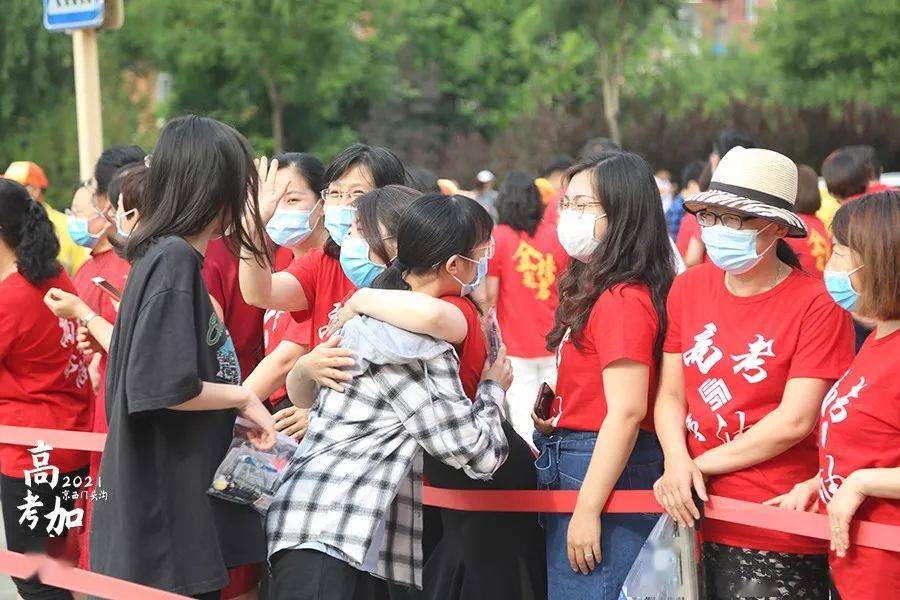 共享单车半路爆胎，福建一考生因此错过高考，真的是太让人心疼了