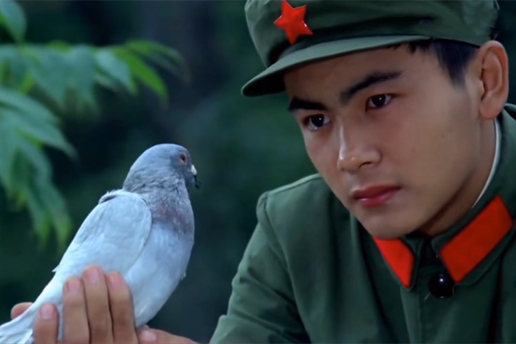 洪剑涛才是初代军艺校草？深入人心的钱掌柜，差点出演“贾宝玉”