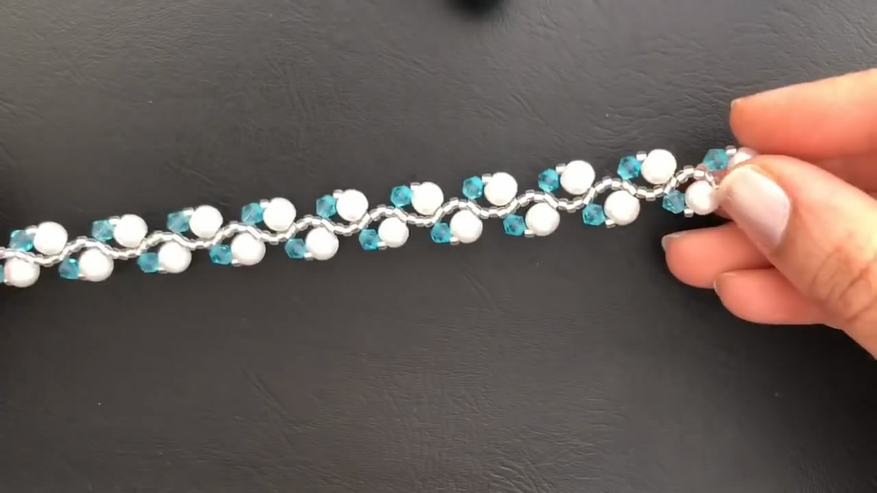 珍珠手链的制作方法，不仅简单，学起来也非常容易！