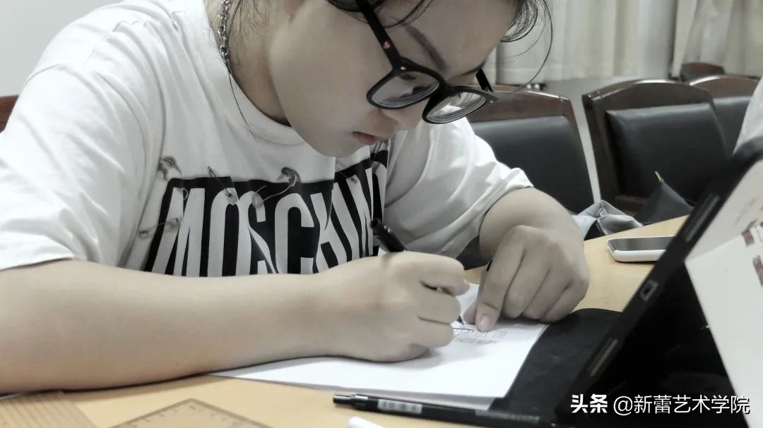 新蕾艺术设计考研/决胜艺术考研，从新蕾走进北印