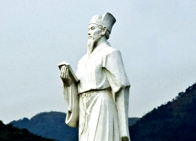 南北朝谢灵运，中国山水诗开山鼻祖，是我国诗歌史上一个重要人物
