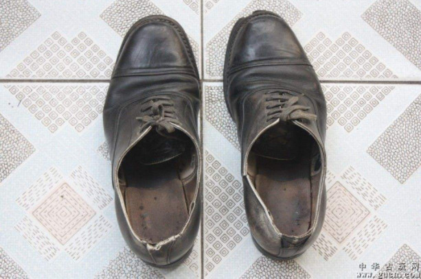 长沙人70年穿鞋往事：为何年轻学子们又穿高帮的球鞋了？