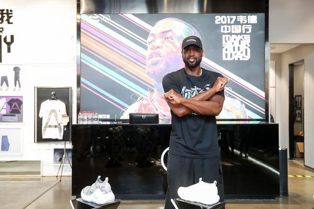 为什么nba的人能长的这么高大(盘点身高猛增的5位球星，欧美人天生高大？这未必就是种族差距)