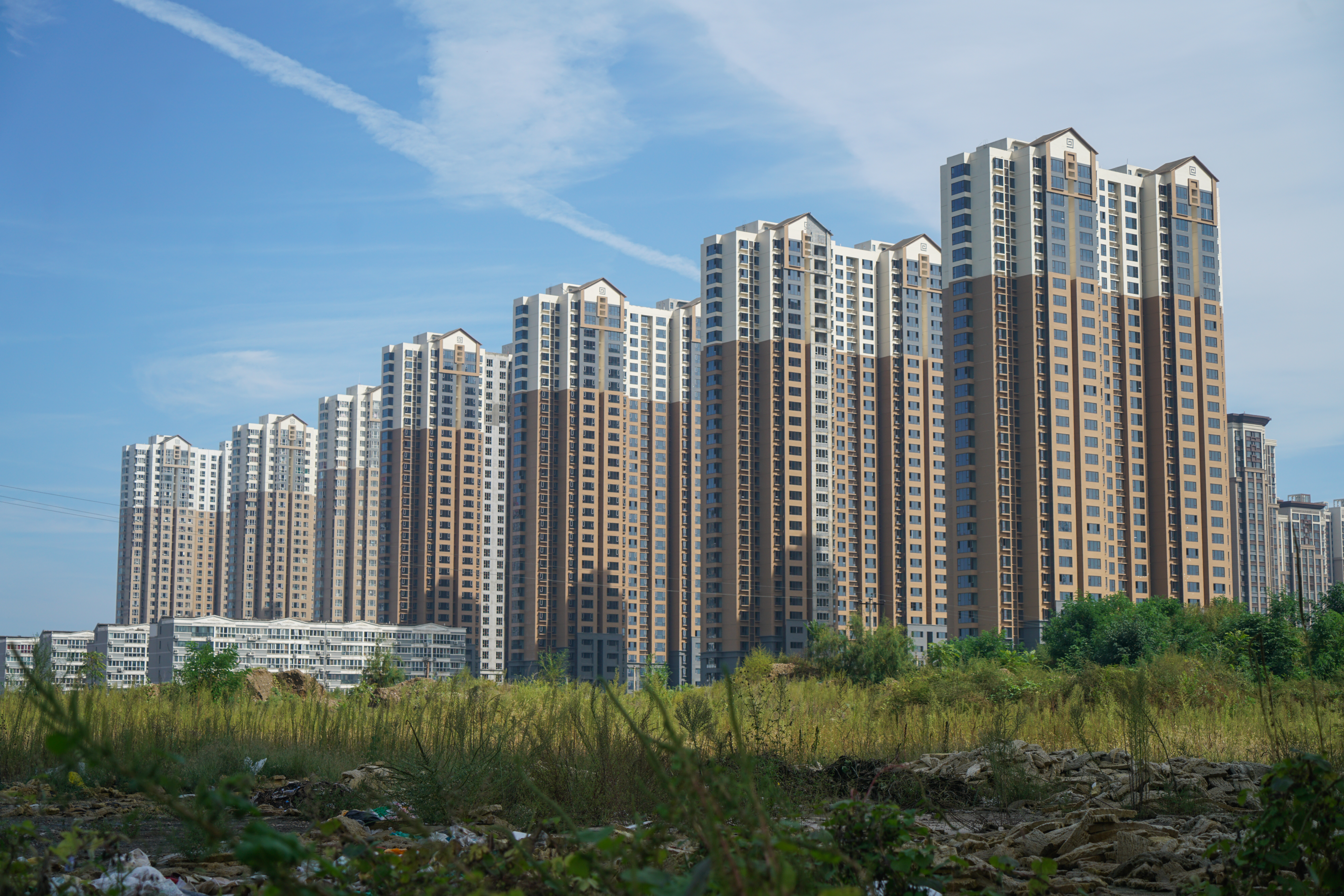 石家庄一个月刑拘16家地产商：50多楼盘烂尾致多年无法交付，还有人虚构项目骗取6000万