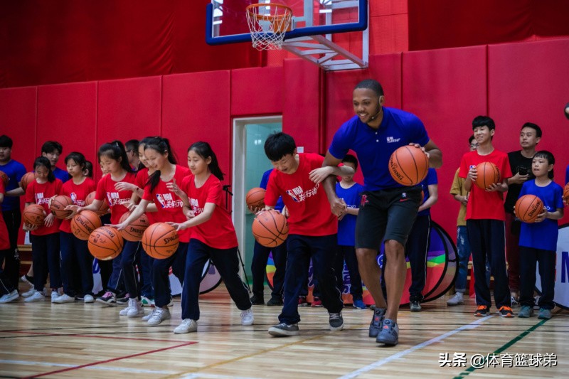 cba和nba的差距有哪些(CBA与NBA竟有这么大差距？就算历经数年，但我们仍需追赶)