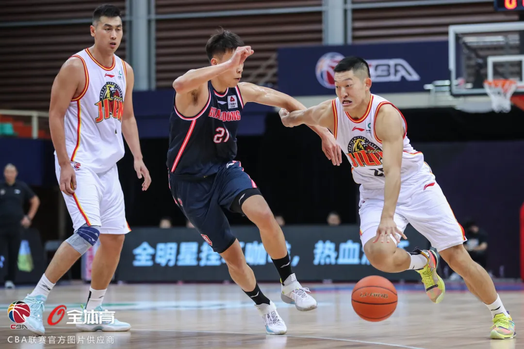 2022cba广东热身赛哪里看(吉林九台农商银行74-70战胜广东东莞大益 CBA季前热身赛)