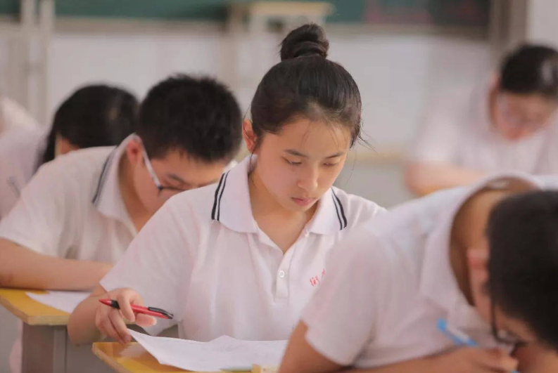 600分以上考生超3万人，再次无缘211，河南高考为啥这么难？