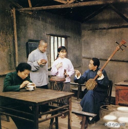 老舍50个经典短句，精辟透彻，暗藏人生大智慧！