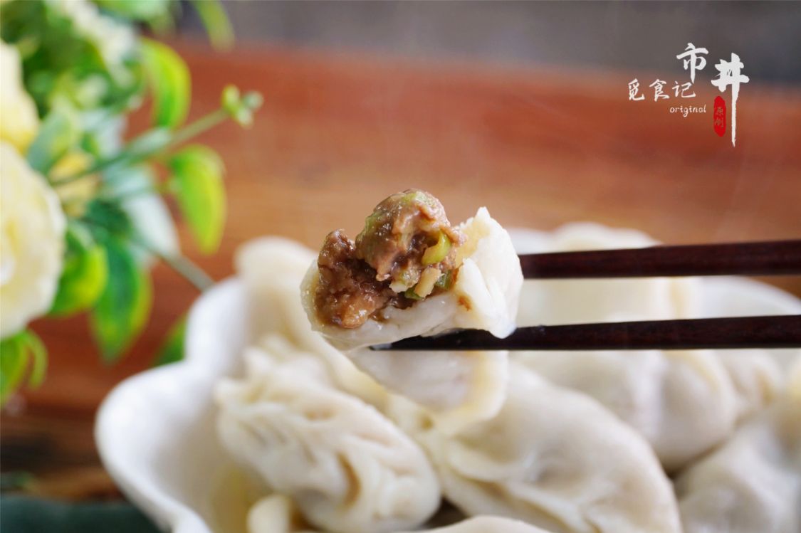 牛肉馅饺子怎么调馅？忌放1样调料，多加1样料水，不腻不膻，贼香