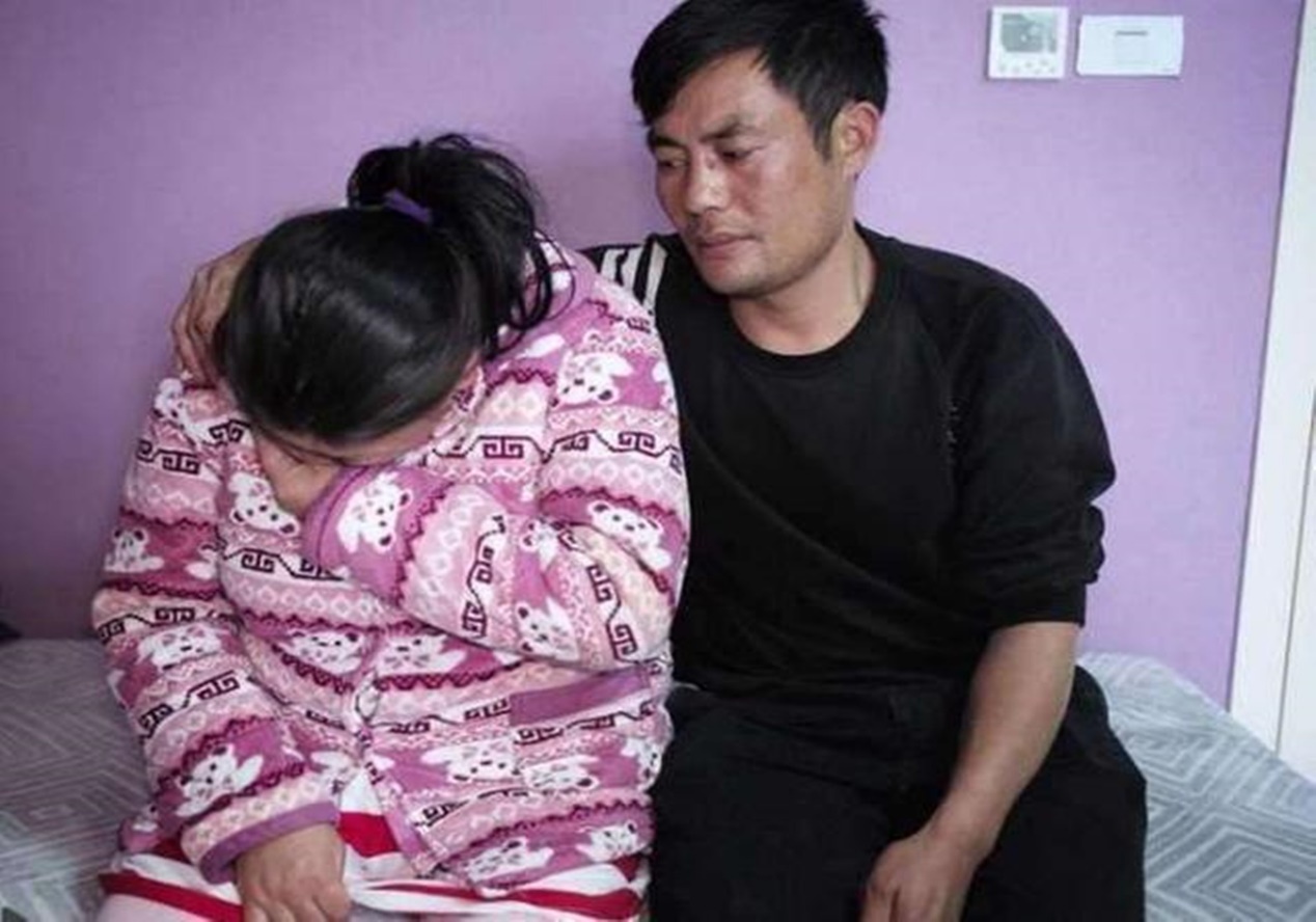 奇葩！宝妈更衣室哺乳引争议，你咋看？