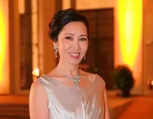 全球富豪榜惊现3位中国80后！马化腾力压马云成中国首富，王健林身家腰斩