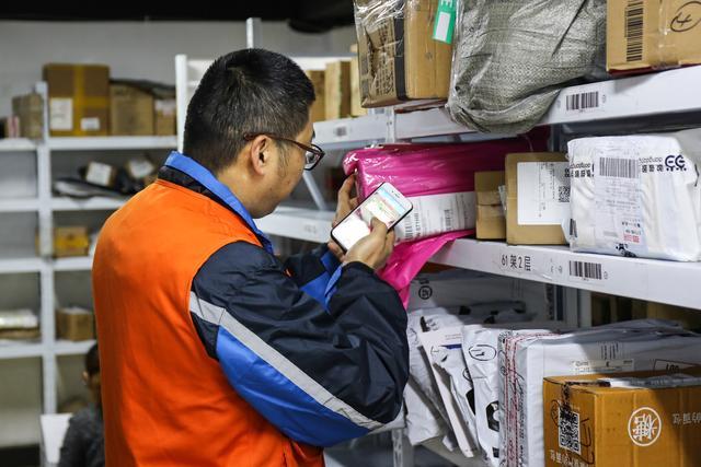 赢了马云的快递哥，还有这样一段传奇