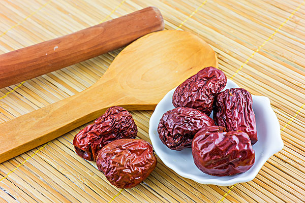女生贫血吃什么补的最快？真正能补血的5种食物，医生都说清楚了