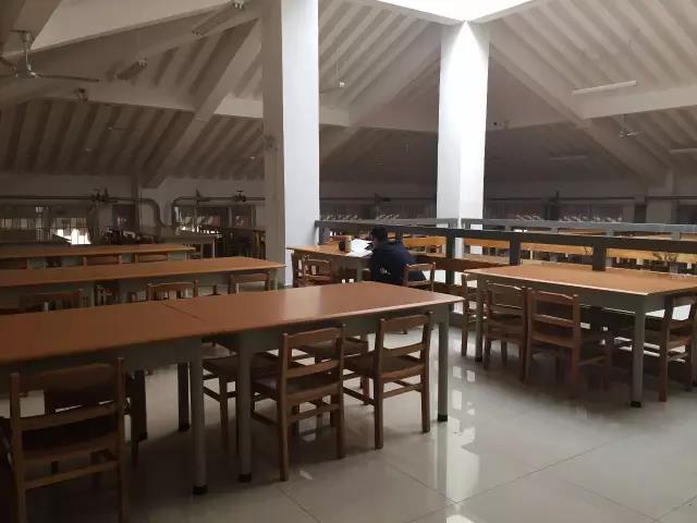 坐拥空调宿舍、电影院、游泳池，还紧邻地铁！陕西这所高校厉害了