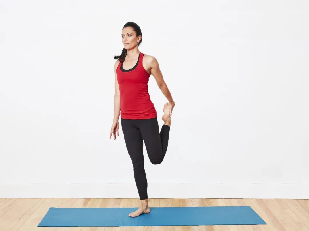 最好的 4 个股四头肌拉伸动作