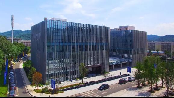 攻克世界级难题，成果转让数亿元！湖南这所高校，为中国创造栋梁之