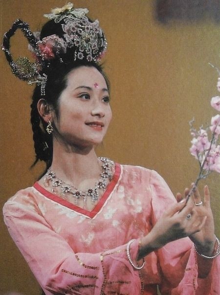 别只顾着看猴了,《西游记》女妖精大盘点,她更是让唐僧动了凡心