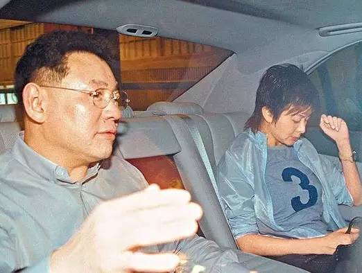 人前清纯女，人后却疯狂，这6位情史劲爆的女明星，令人一言难尽