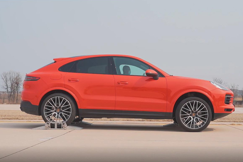 不一样的不仅是车尾 测试保时捷Cayenne Coupé