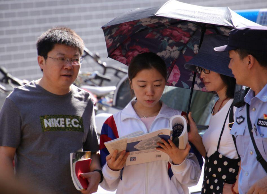 录取分数低的本科大学，就业率具有很大的保障，适合中等生捡漏