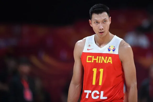 中国NBA球员(5名NBA级中国球员，4人已退出国家队！杜锋：20年最困难时期)