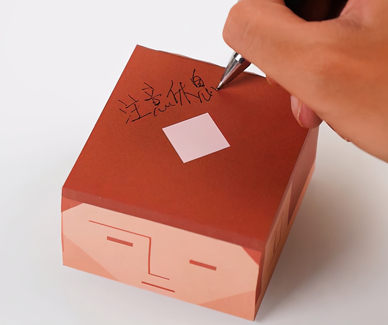 送男生什么东西比较实用（适合送男士的东西）