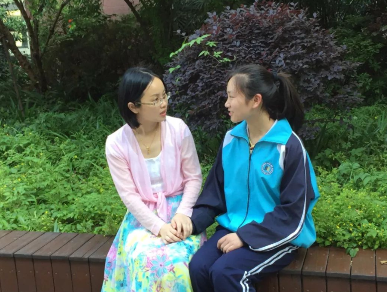 小学生作文《祖国》走红，短短3行25个字，将爱国情怀写到尽兴