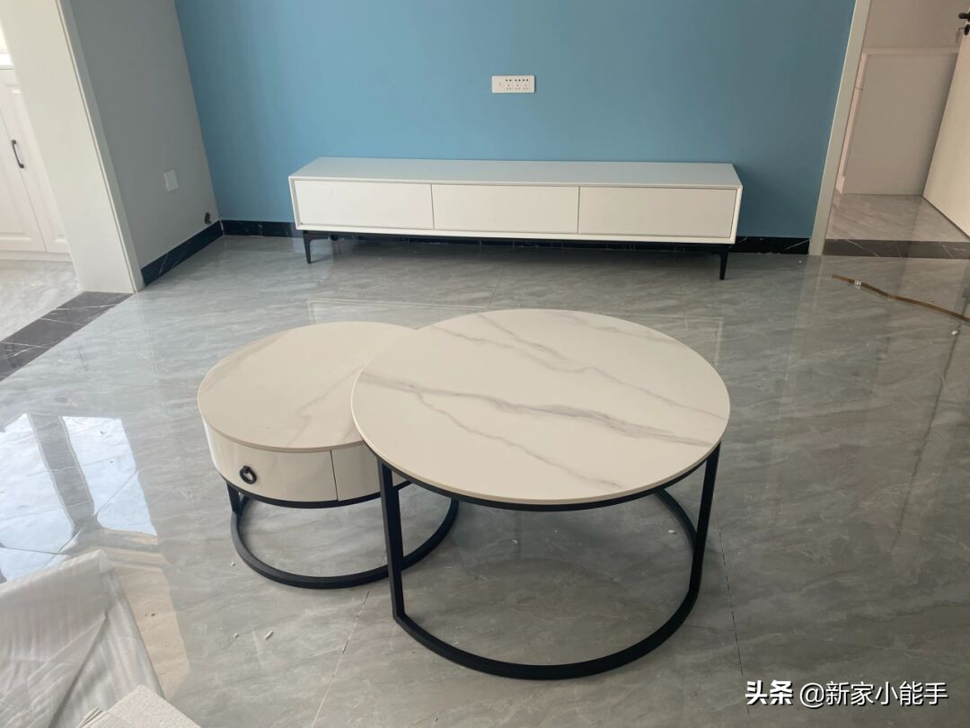 新房終于布置家具，效果很滿意，尤其是全屋定制的柜子，美觀實(shí)用