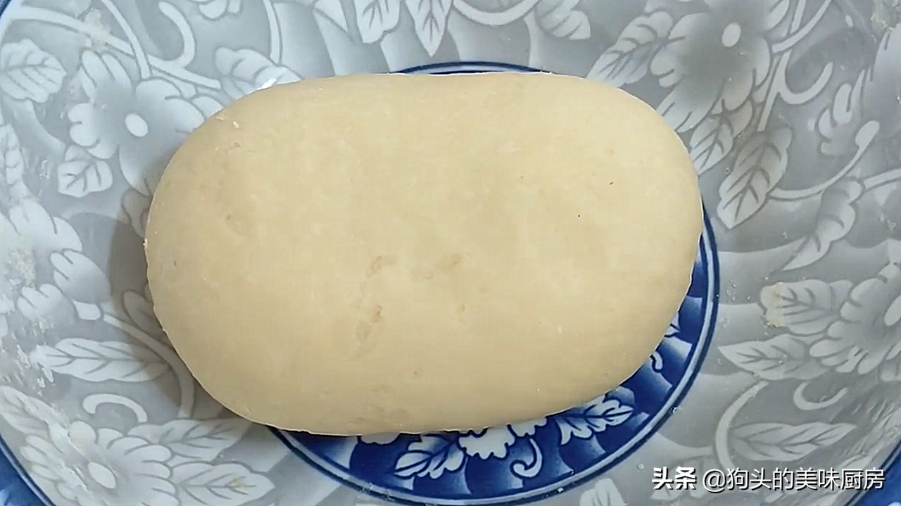 5块钱一斤的手指饼，2碗面粉1个鸡蛋，教你在家做，香酥可口