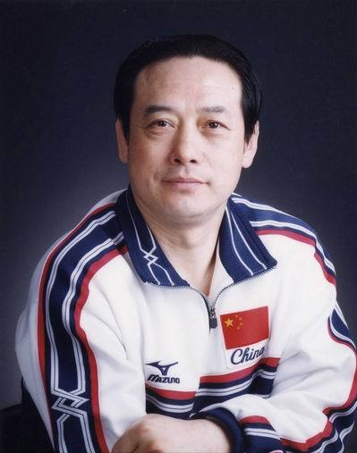 16年被摔300万次,工资只有2000元,退役后的刘磊磊现在咋样了?