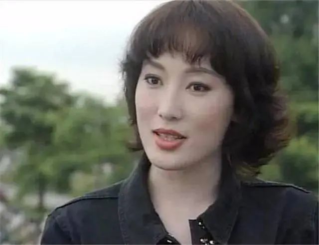 《昆仑奴》于27年播出，两位女主角的“红衣服与白衣服之争”至今仍在继续。