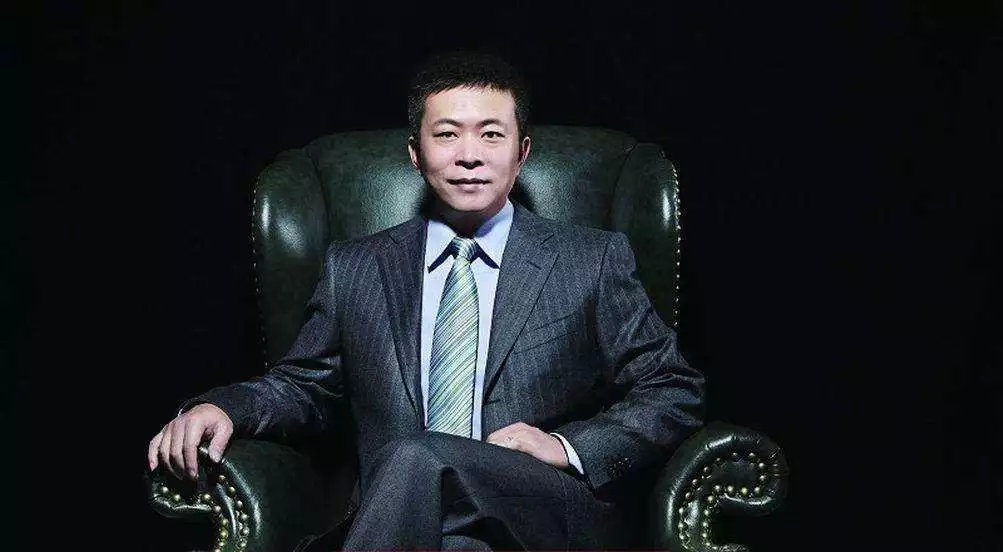 曹国伟，一个从会计做成新浪CEO的男人