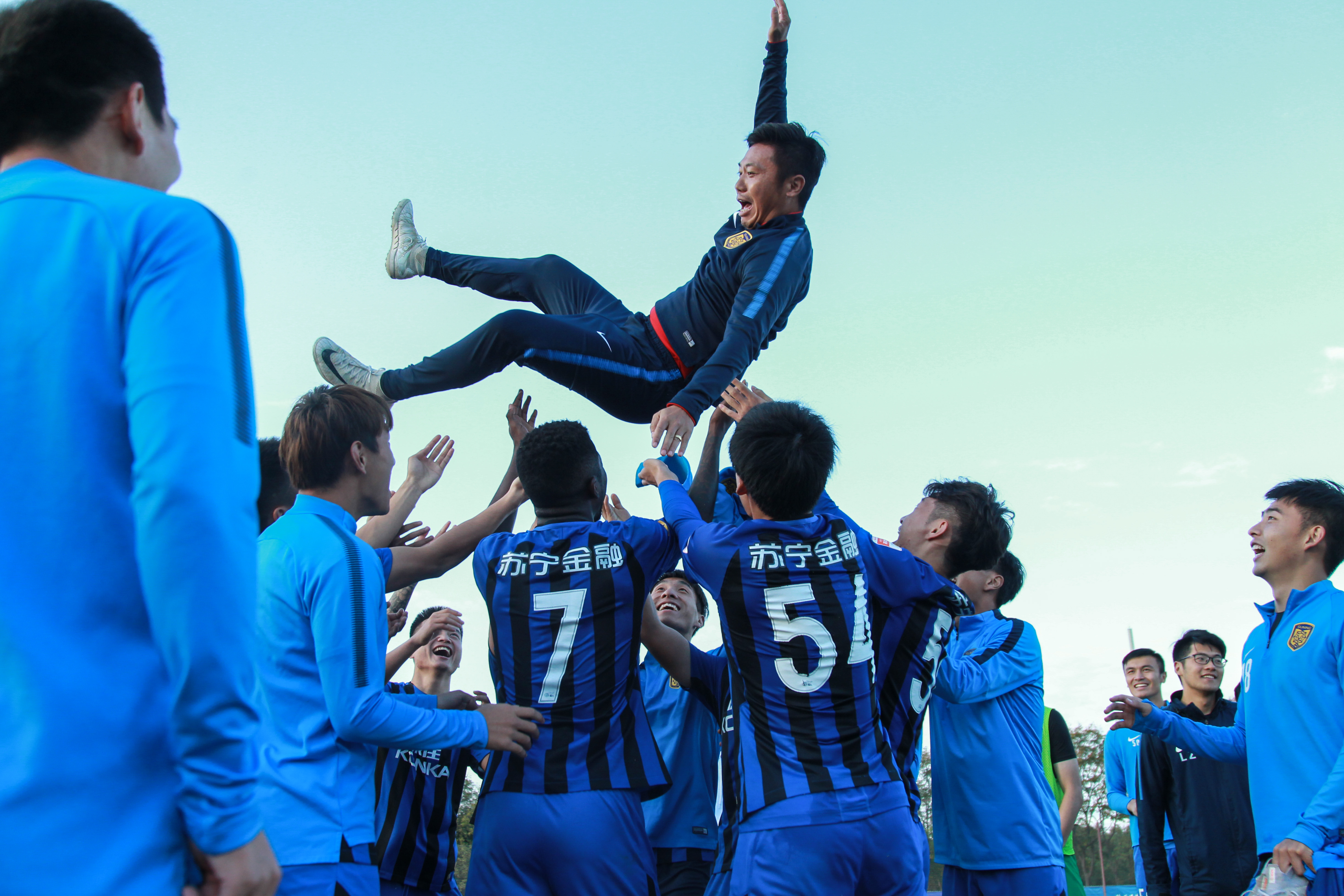 苏宁预备队击败华夏幸福提前两轮夺冠成就苏宁足球2018第5冠