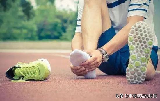 脚后跟上方筋腱疼痛原因及缓解方法