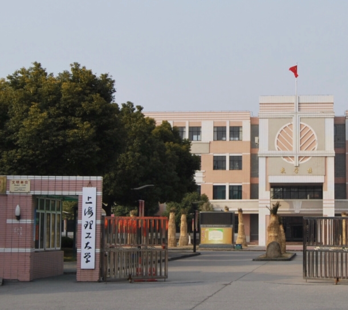 为什么很多人会觉得南汇（惠南）大学城衰落的很严重