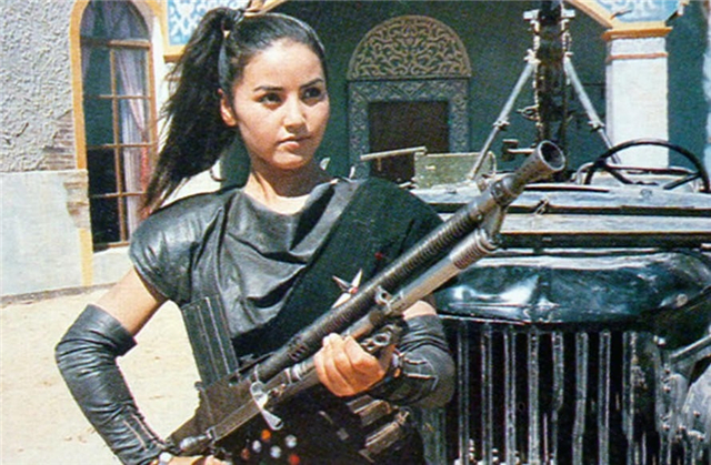 33年前国产西部片:徐小明搏命演出,女主角杀马喝血,至今难忘