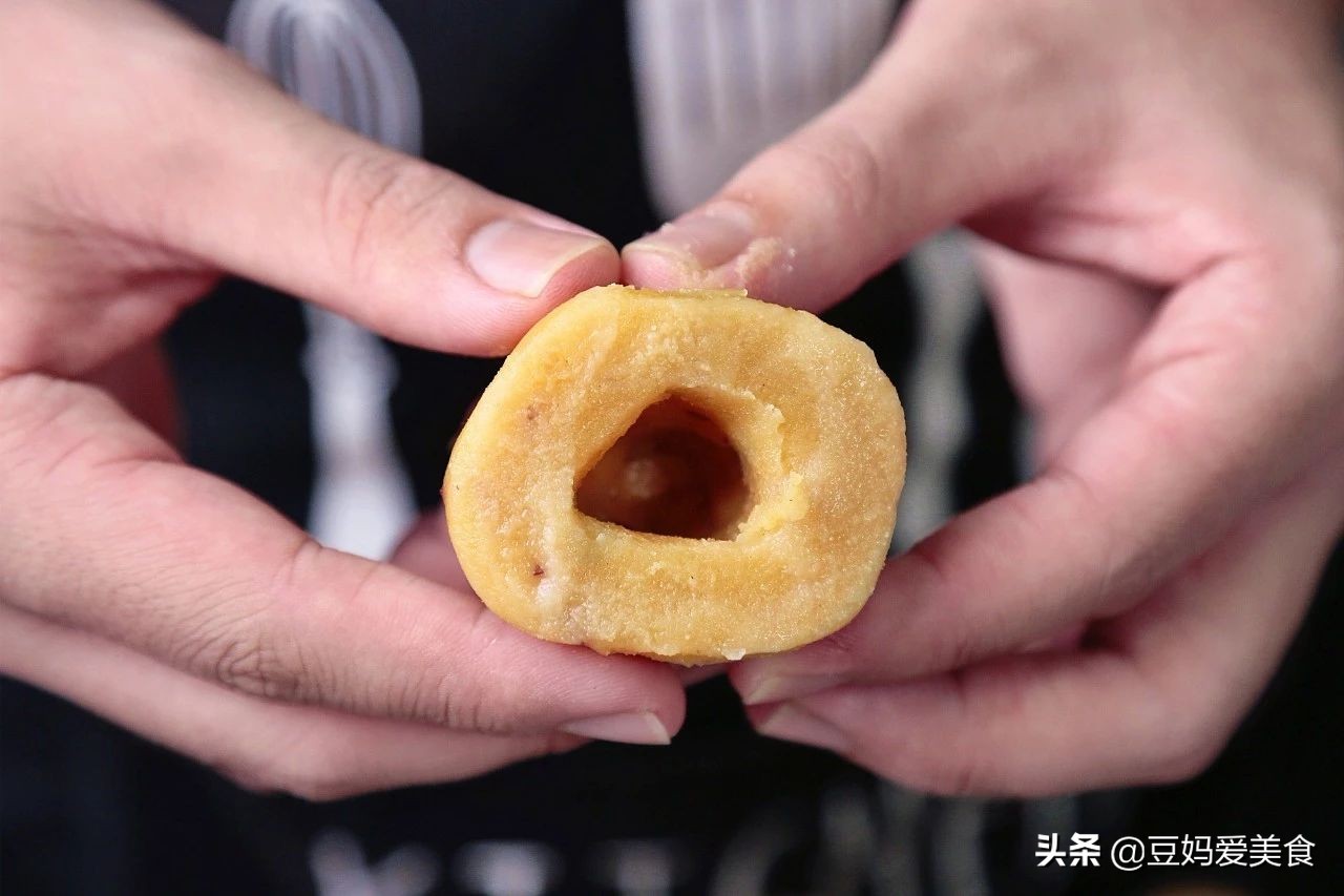 只需开水烫一烫，不放发酵粉，做出的面食一样松软可口