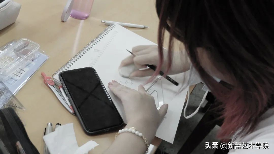 新蕾艺术设计考研/决胜艺术考研，从新蕾走进北印